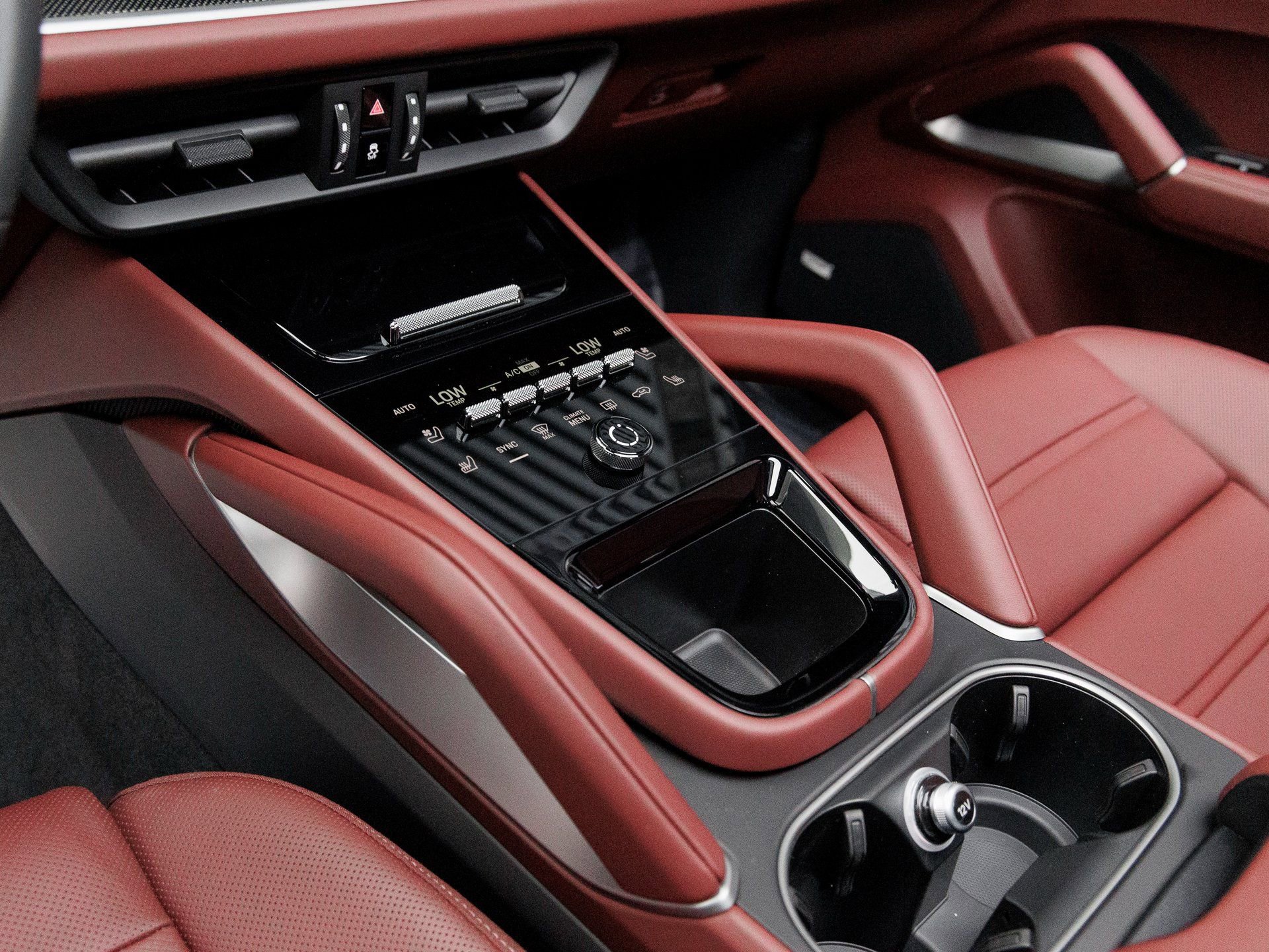 New 2026 Porsche Cayenne S image 21
