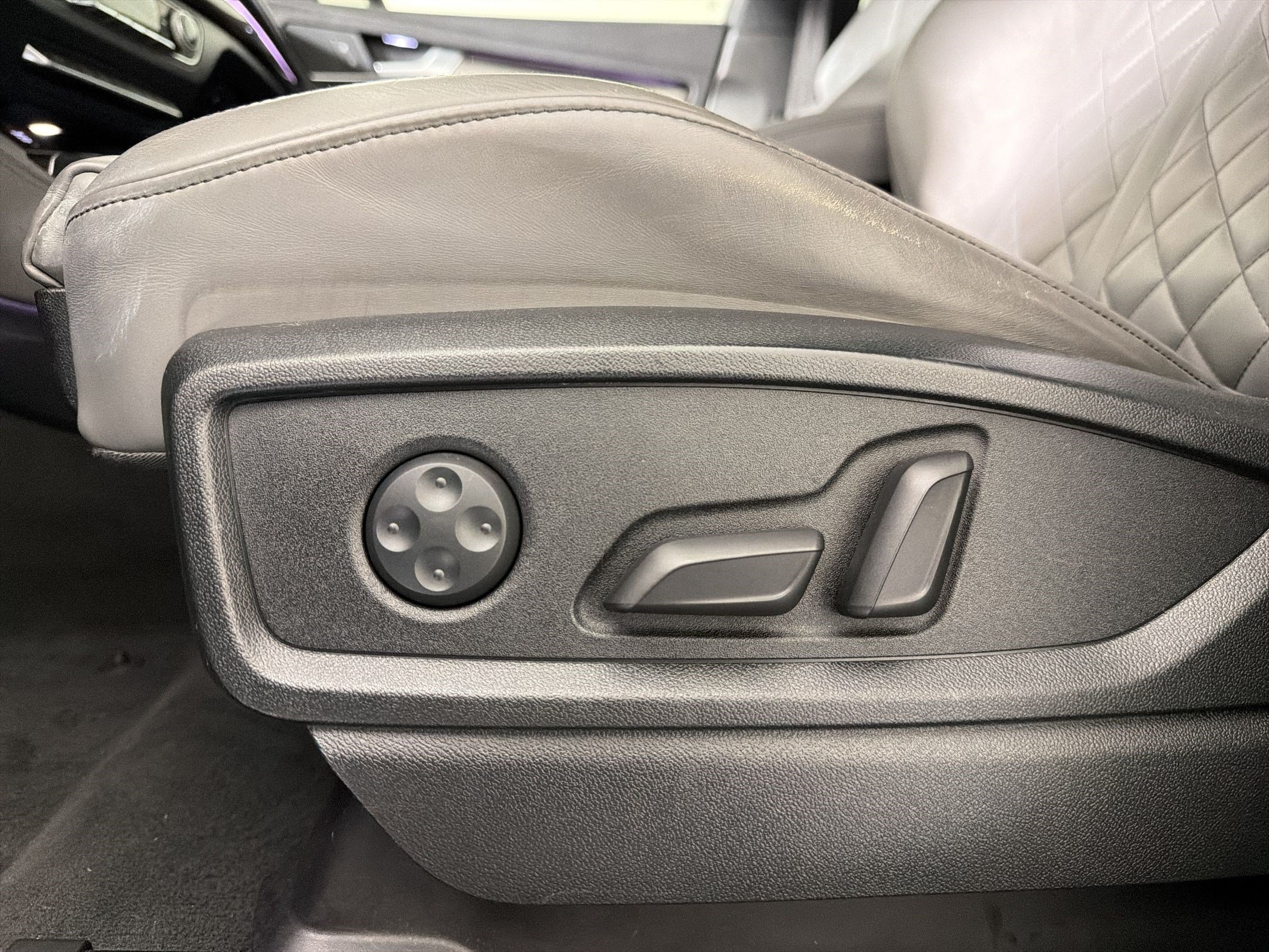 Used 2018 Audi SQ5 Prestige w/ Prestige Package AWD/4WD image 8