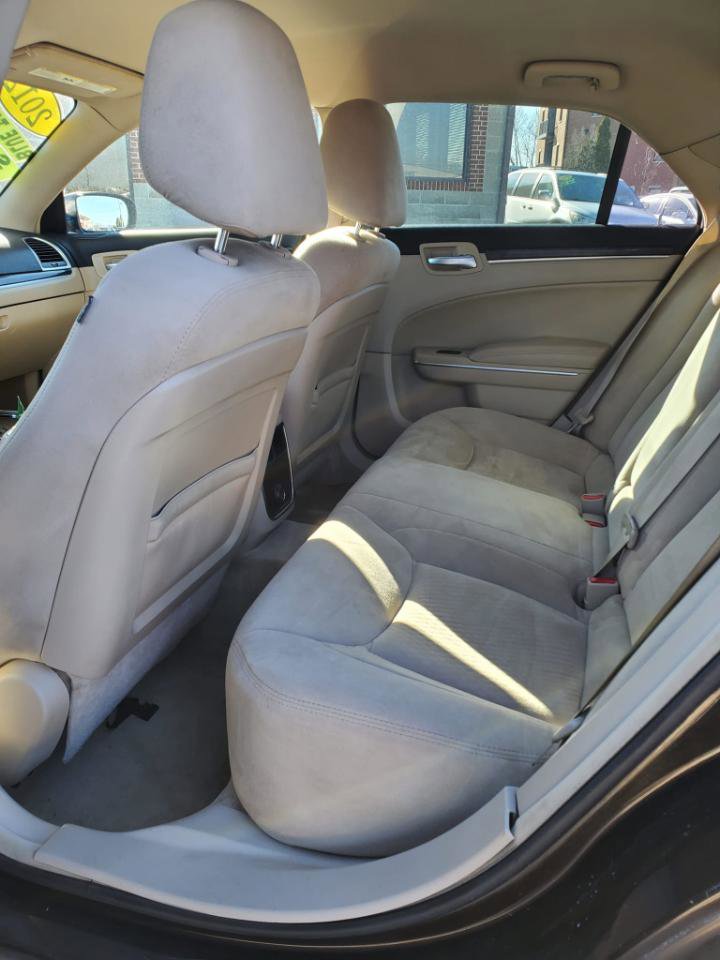 Used 2012 Chrysler 300 RWD image 16