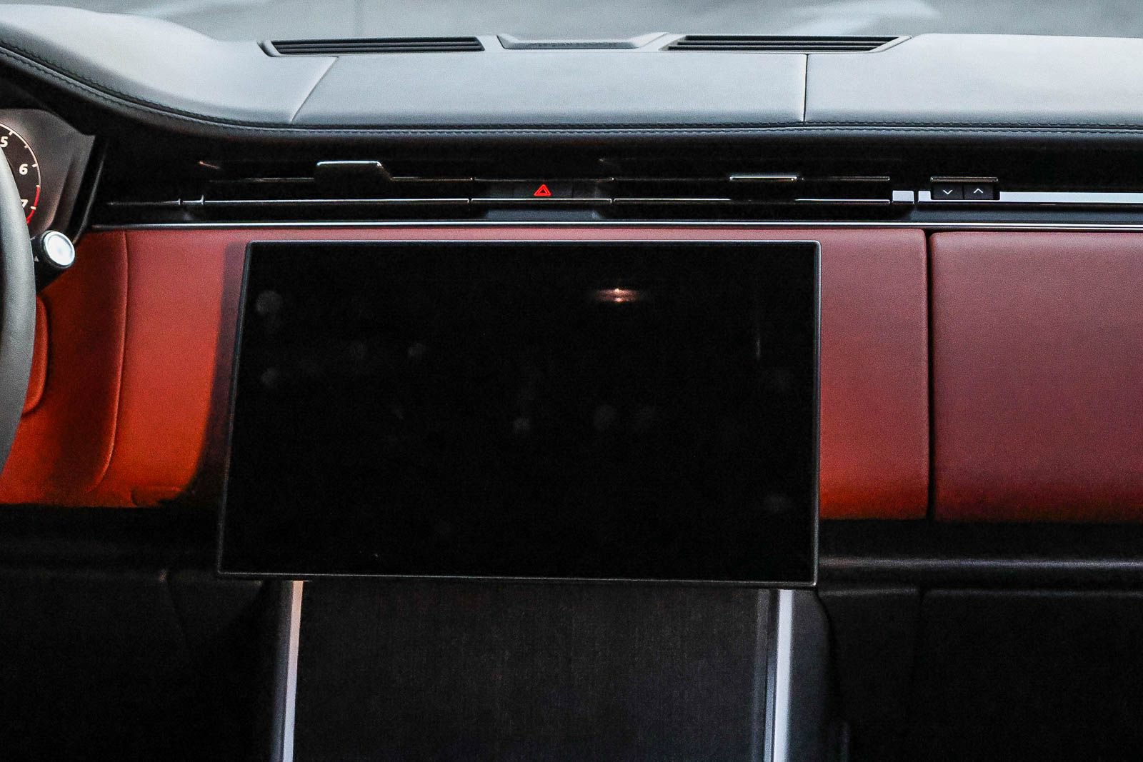 Certified 2024 Land Rover Range Rover SV AWD/4WD image 22