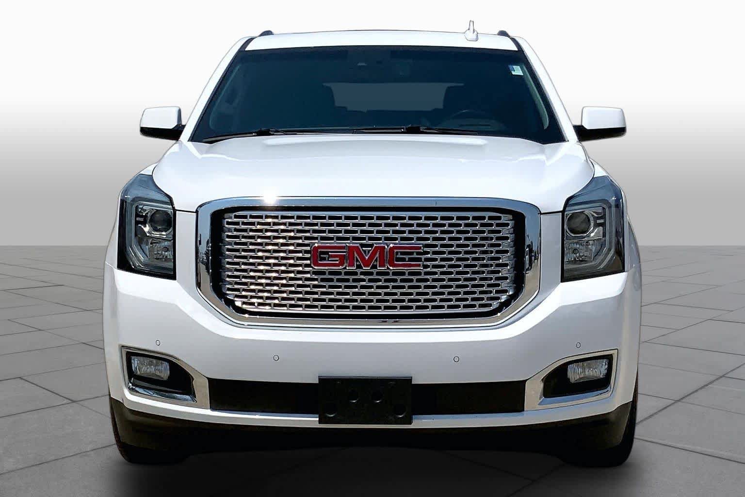 Used 2016 GMC Yukon Denali w/ Open Road Package AWD/4WD image 4