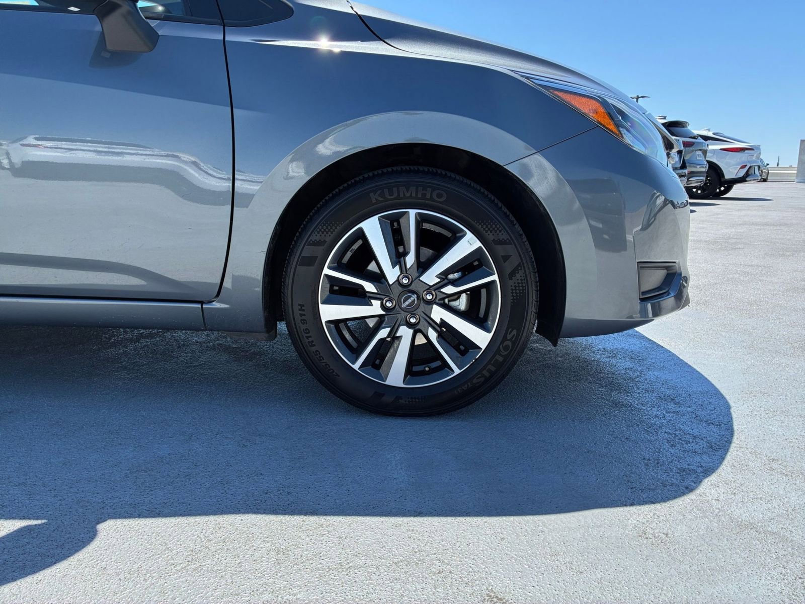 Used 2025 Nissan Versa SV FWD image 28