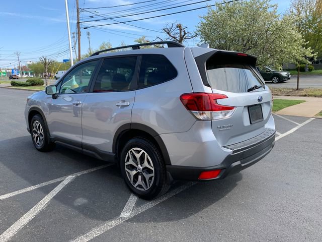 Used 2021 Subaru Forester Premium AWD/4WD image 5