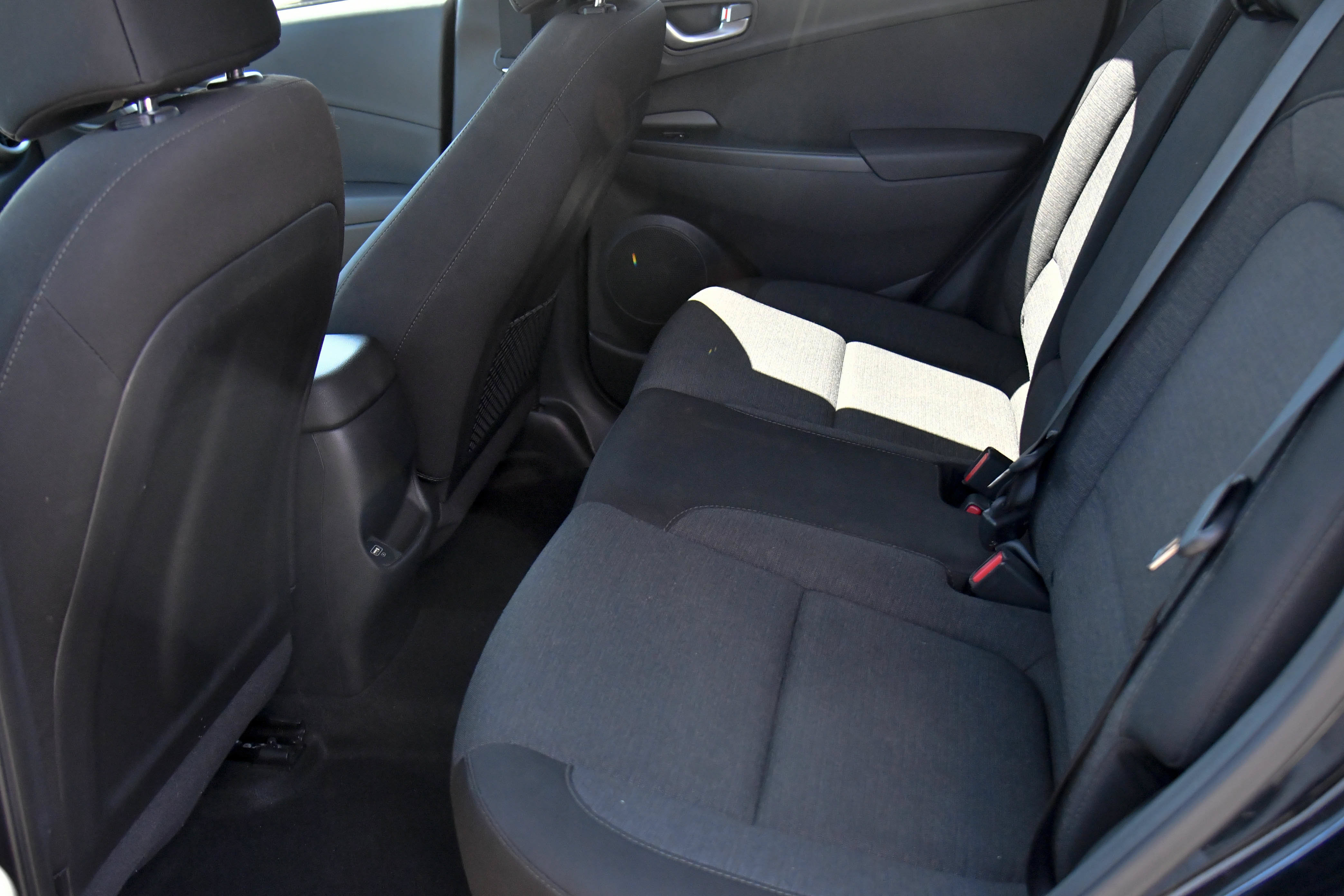 Used 2023 Hyundai Kona SE w/ Cargo Package FWD image 35