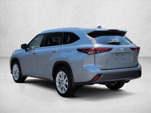 Used 2024 Toyota Highlander Limited AWD/4WD image 8