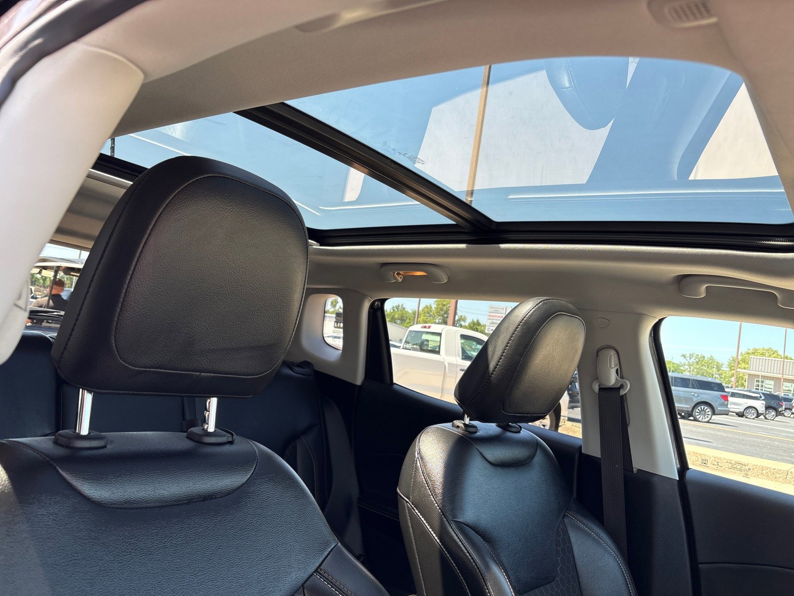 Used 2020 Jeep Compass Latitude image 8