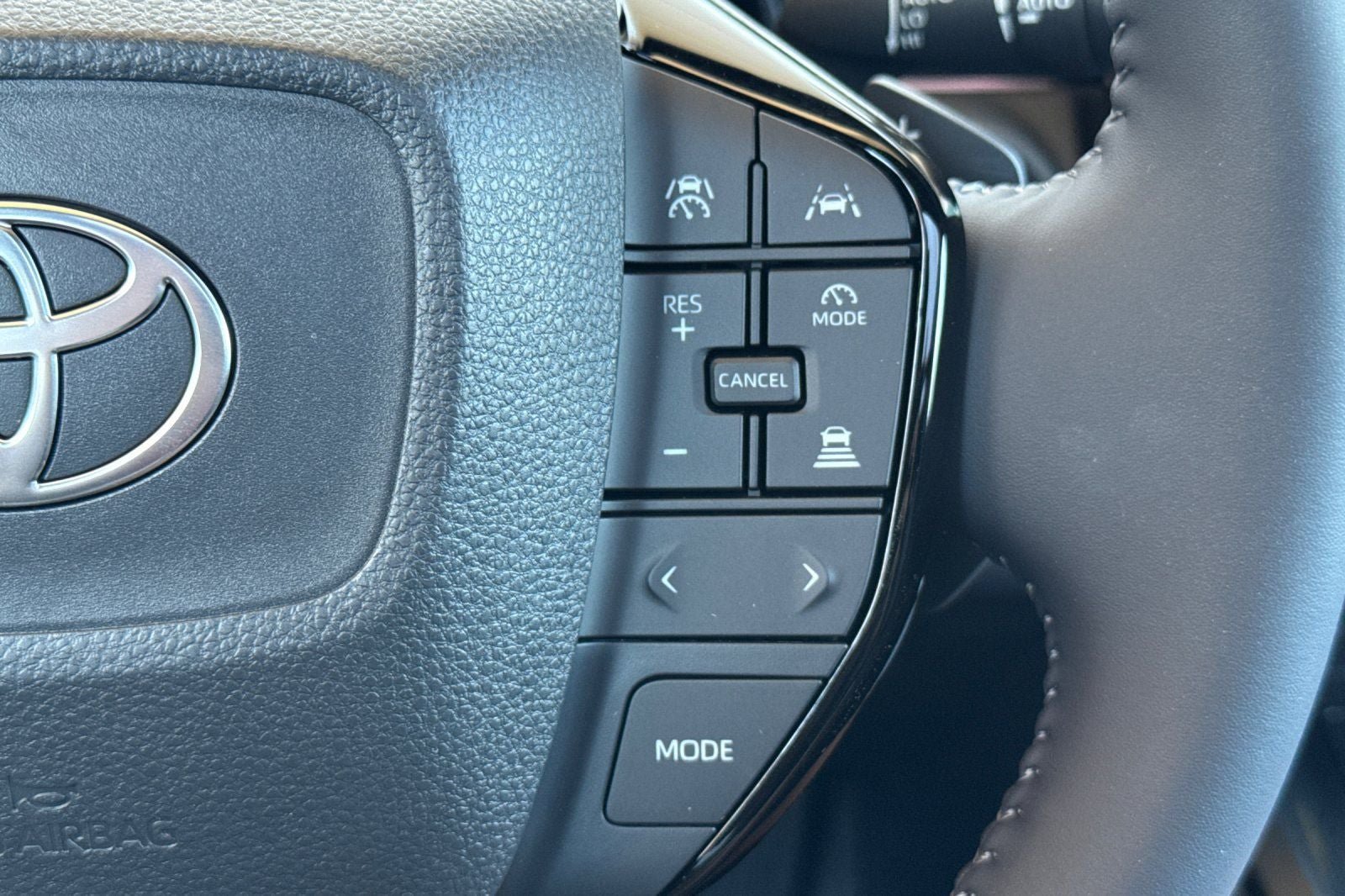 New 2026 Toyota C-HR AWD/4WD image 29
