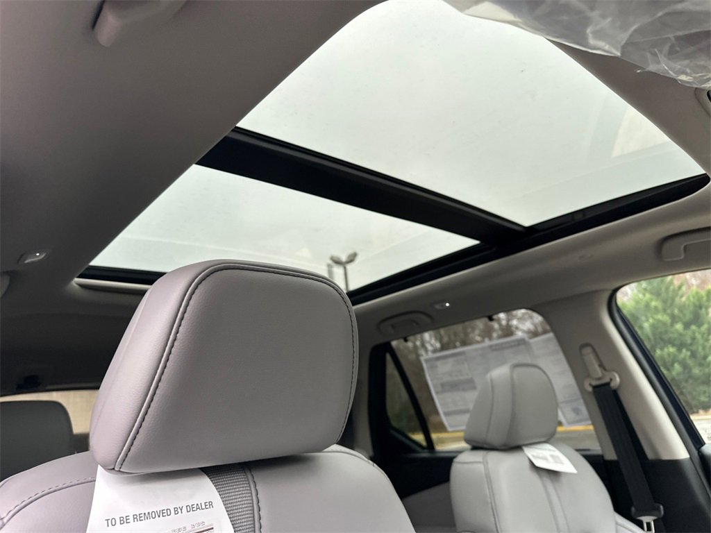 New 2025 Honda Pilot Touring image 12