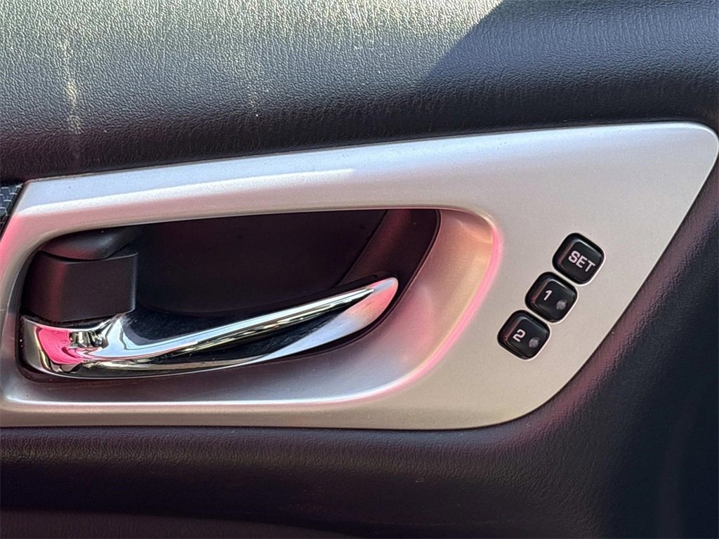 Used 2019 Nissan Pathfinder SL w/ Rock Creek Edition image 12