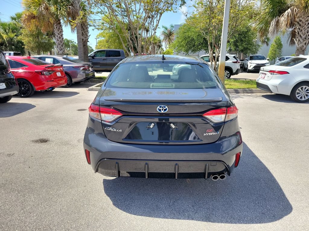 Certified 2024 Toyota Corolla SE FWD image 5