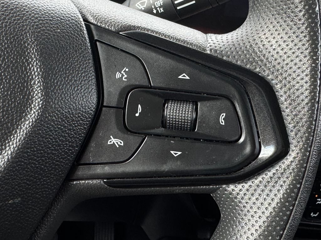 Used 2025 Chevrolet TrailBlazer LT AWD/4WD image 25