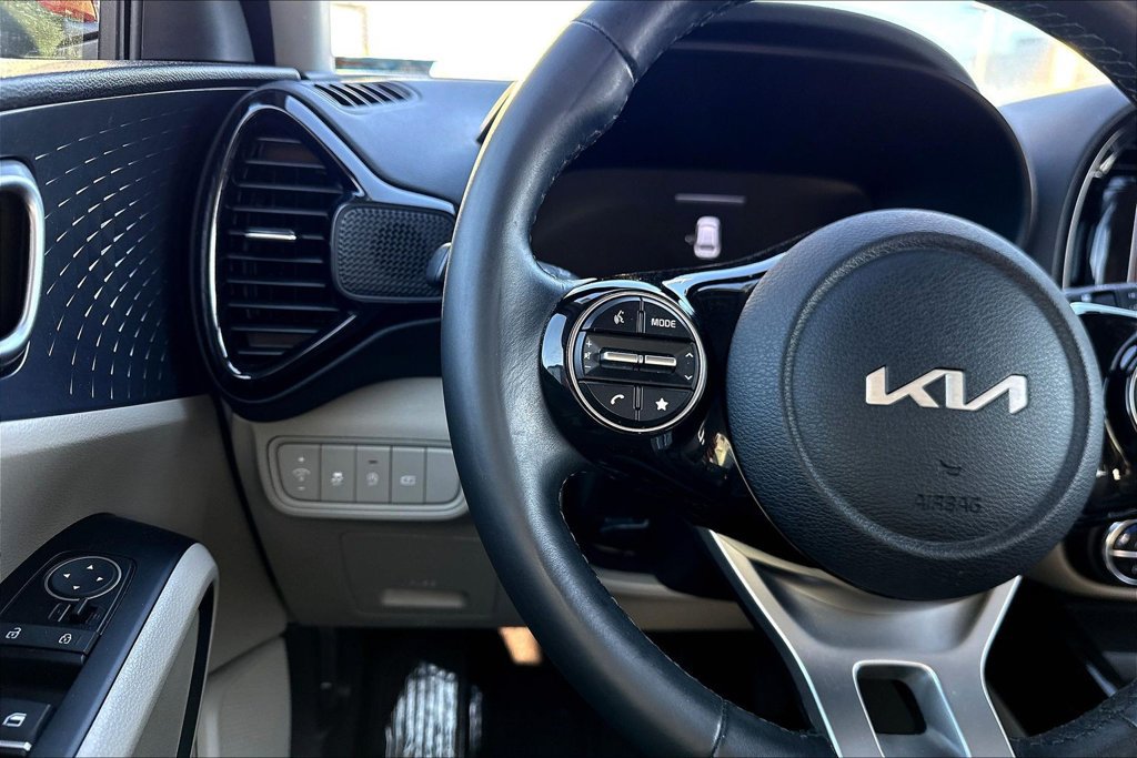 Used 2024 Kia Soul EX FWD image 13