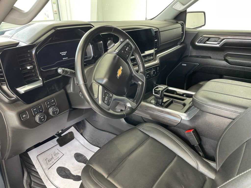 Used 2024 Chevrolet Silverado 1500 LTZ AWD/4WD image 10