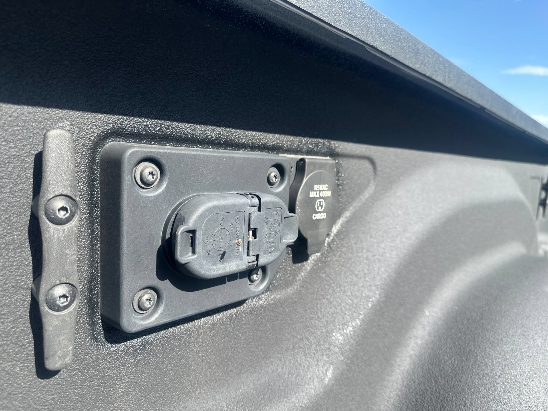 Used 2021 RAM 2500 Laramie w/ Safety Group AWD/4WD image 22