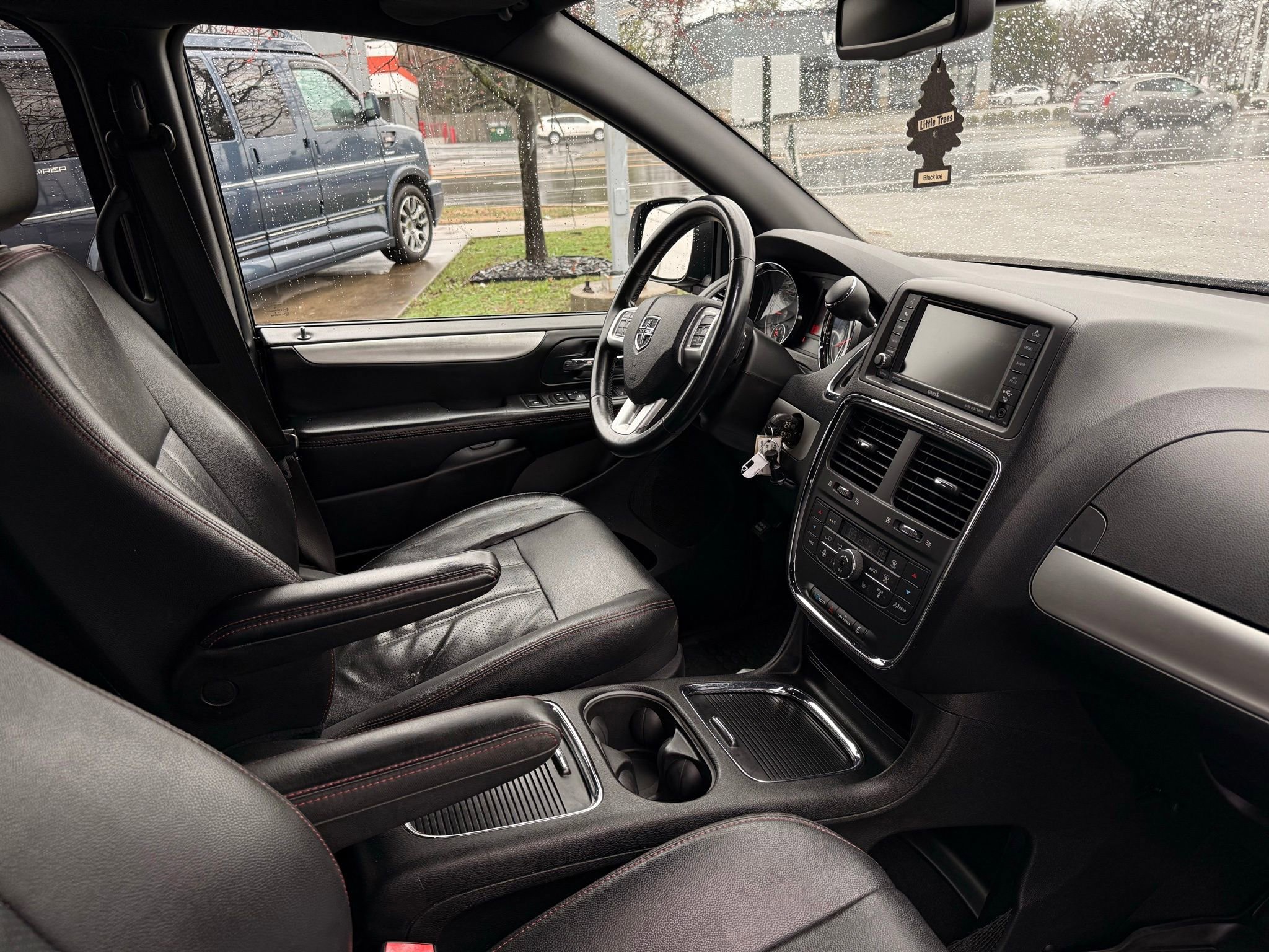 Used 2018 Dodge Grand Caravan GT image 15