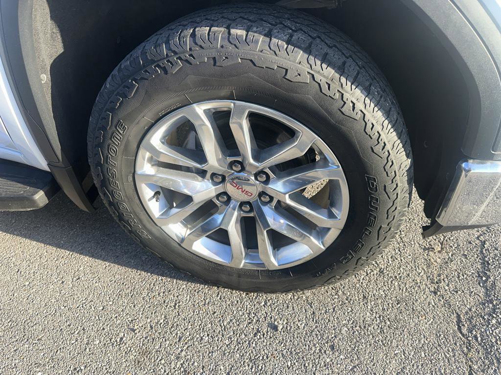 Used 2020 GMC Sierra 1500 SLT w/ SLT Premium Package image 3