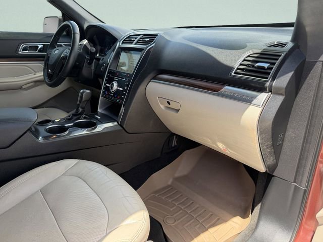 Used 2018 Ford Explorer Limited image 17