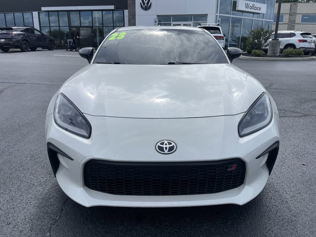 Used 2022 Toyota GR86 Premium w/ ALL Weather Mat Package (TMS) RWD image 2