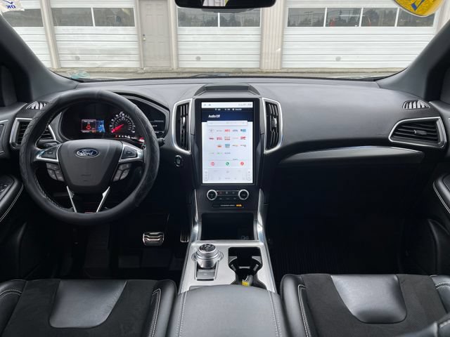 Used 2023 Ford Edge ST w/ Cargo Accessory Package AWD/4WD image 11