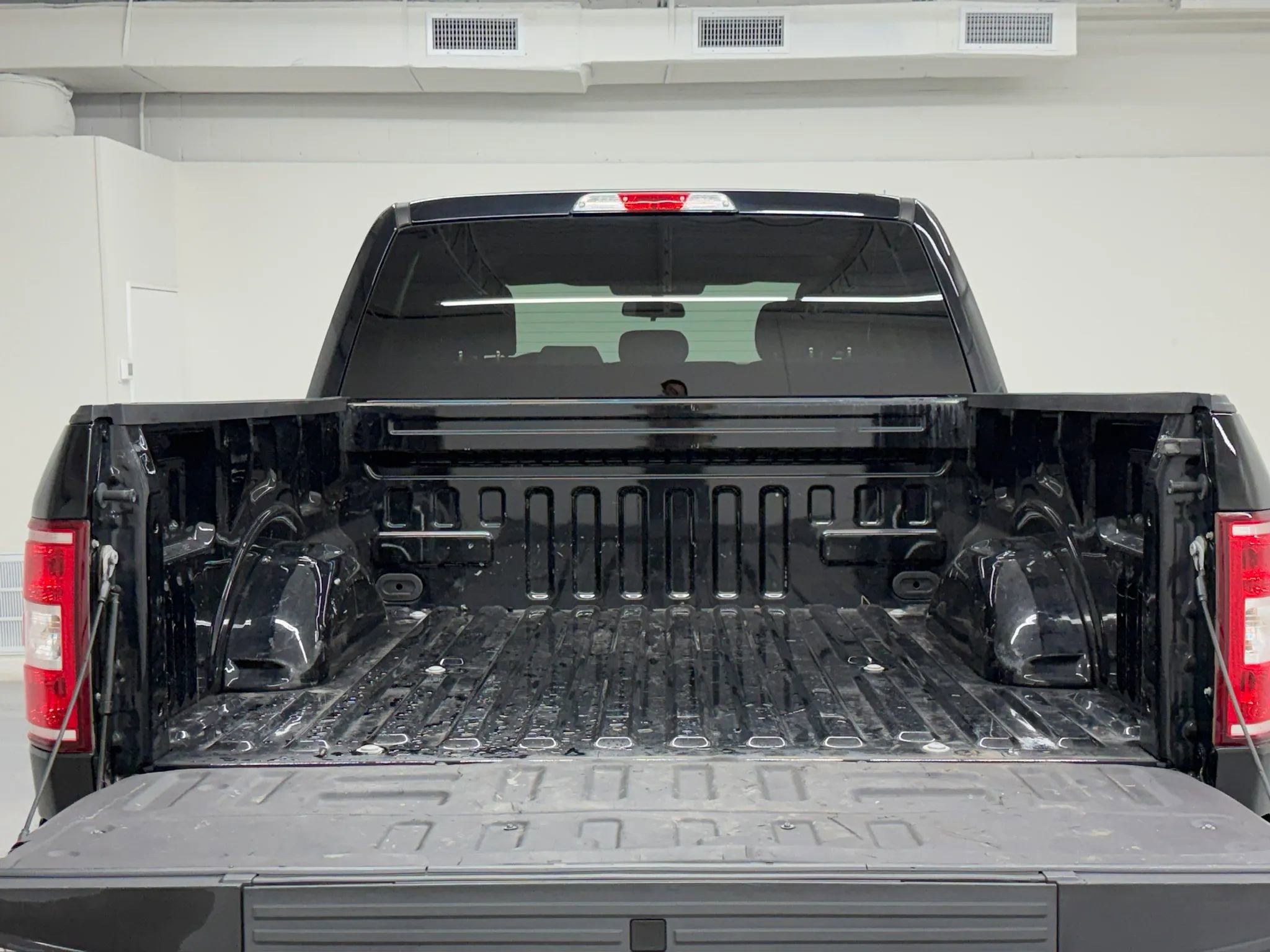 Used 2018 Ford F150 XL w/ Equipment Group 101A Mid AWD/4WD image 46