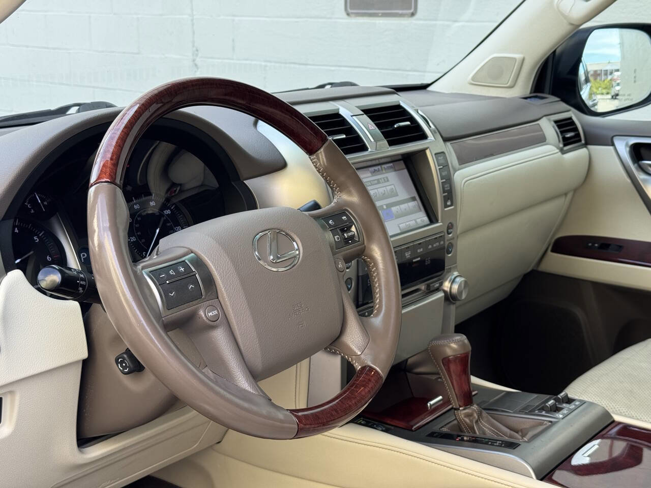 Used 2013 Lexus GX 460 w/ Comfort Plus Pkg image 13