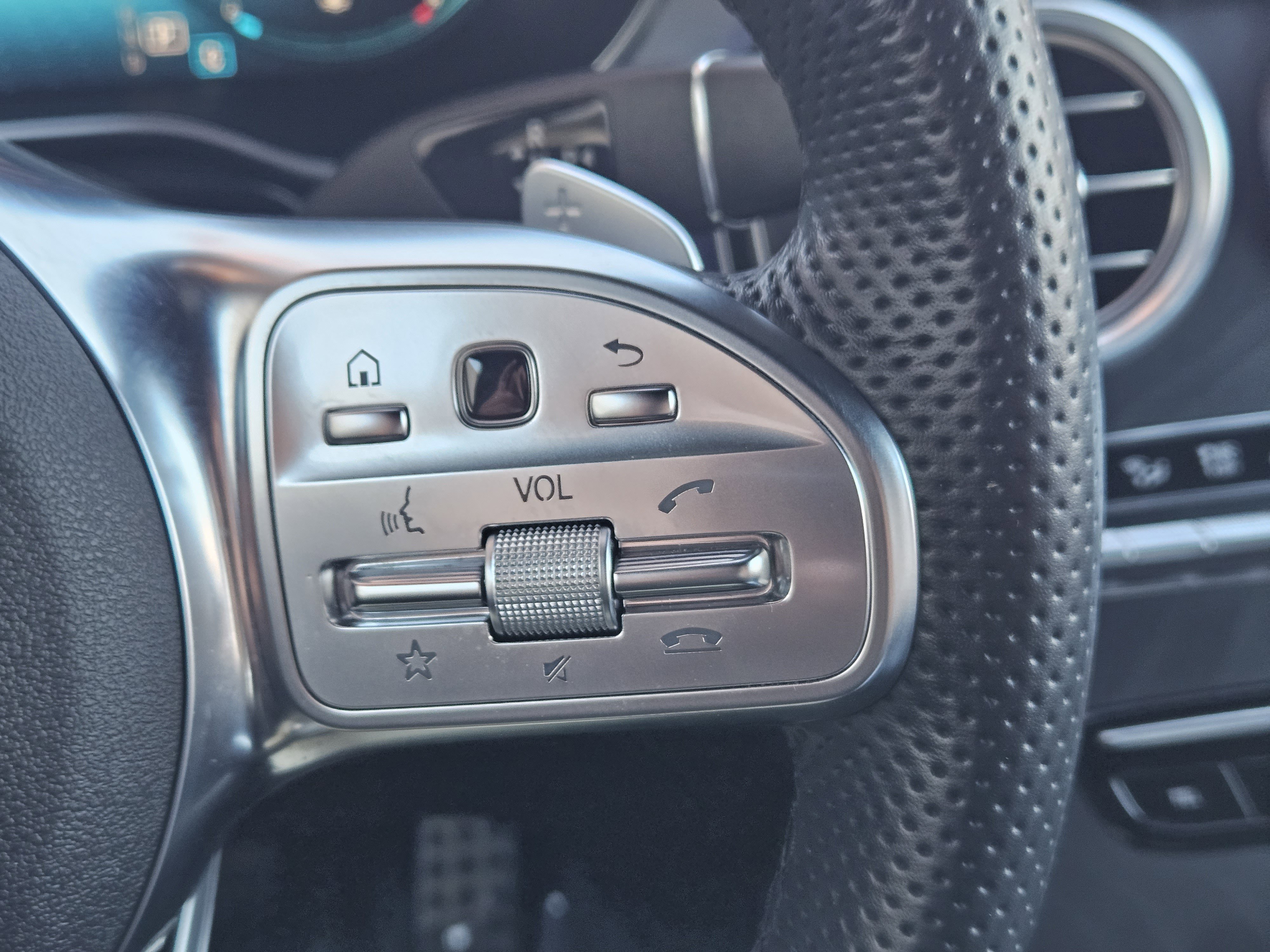 Certified 2022 Mercedes-Benz GLC 300 image 27