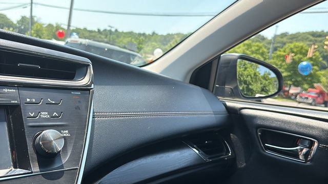 Used 2016 Toyota Avalon XLE FWD image 18