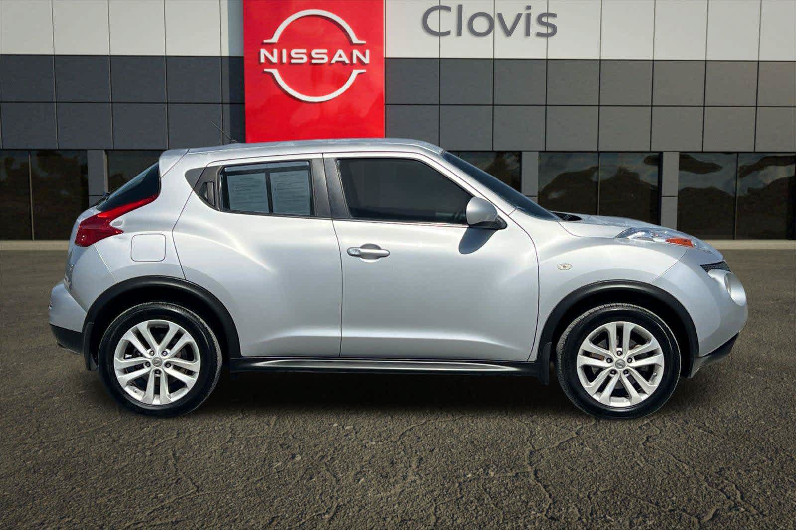 Used 2013 Nissan Juke S FWD image 9