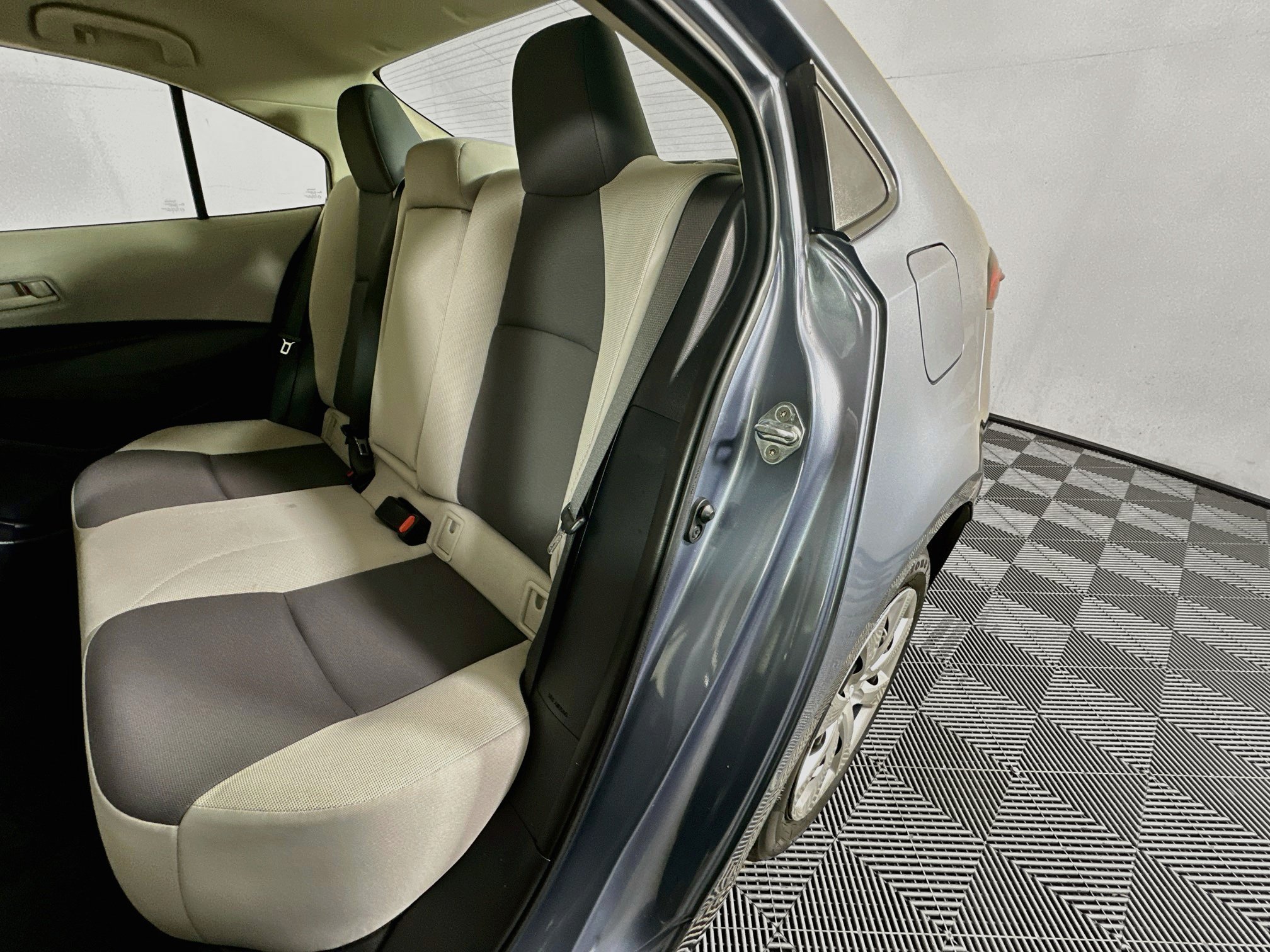 Used 2023 Toyota Corolla LE FWD image 25
