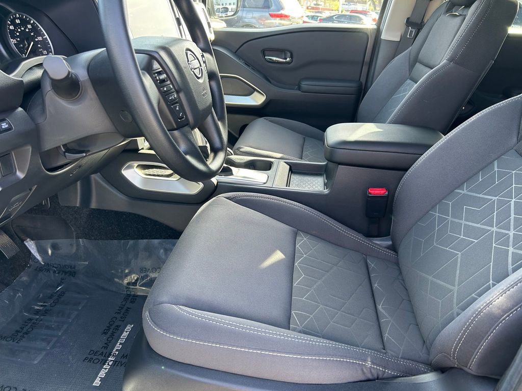 Used 2026 Nissan Frontier SV RWD image 10