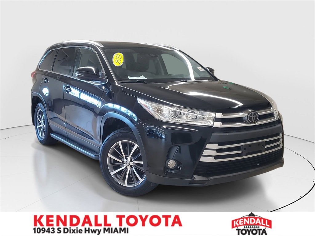Used 2019 Toyota Highlander XLE image 1