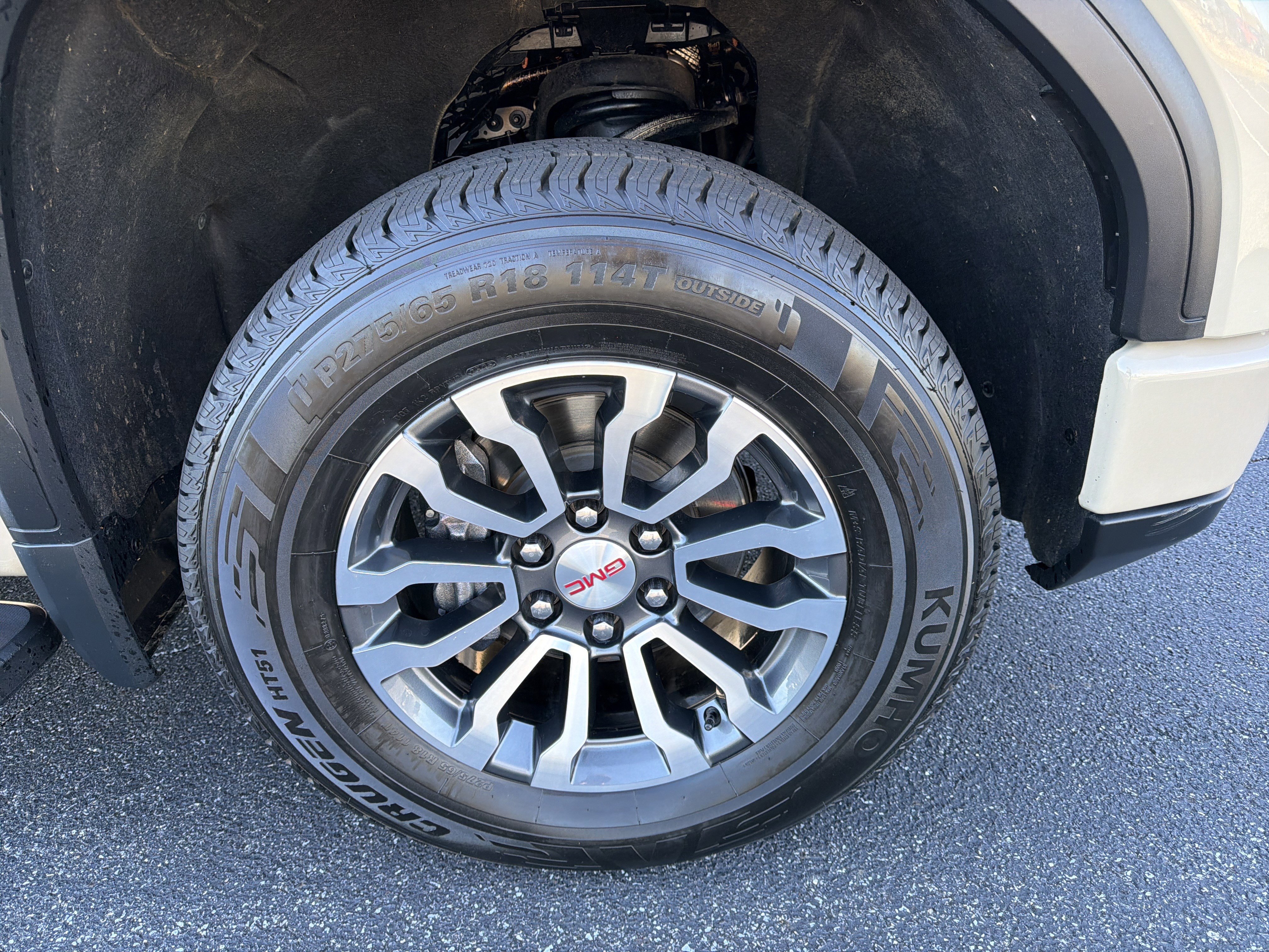 Used 2023 GMC Sierra 1500 AT4 w/ Technology Package image 12