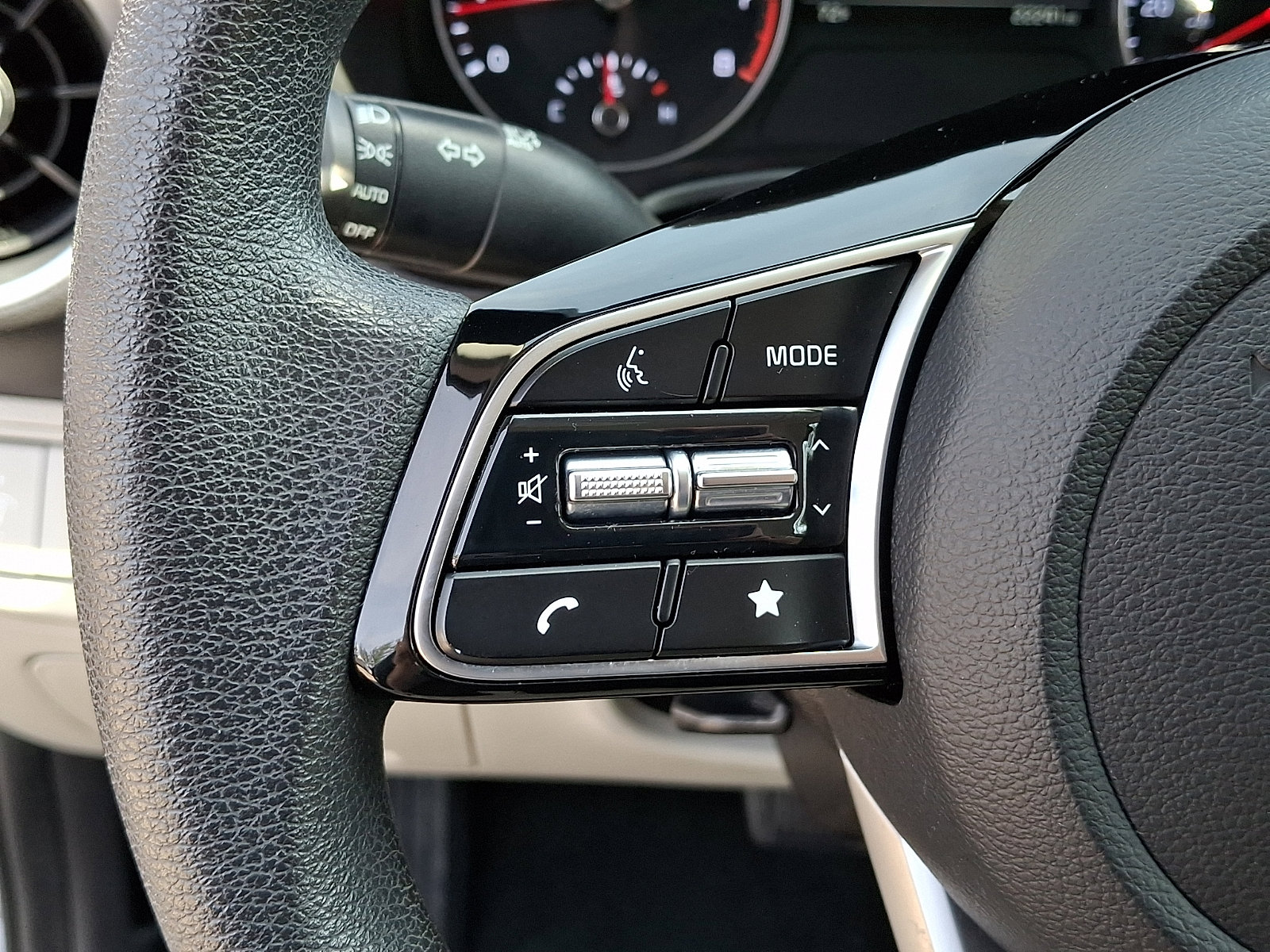 Used 2023 Kia Forte LXS w/ LXS Technology Package image 21
