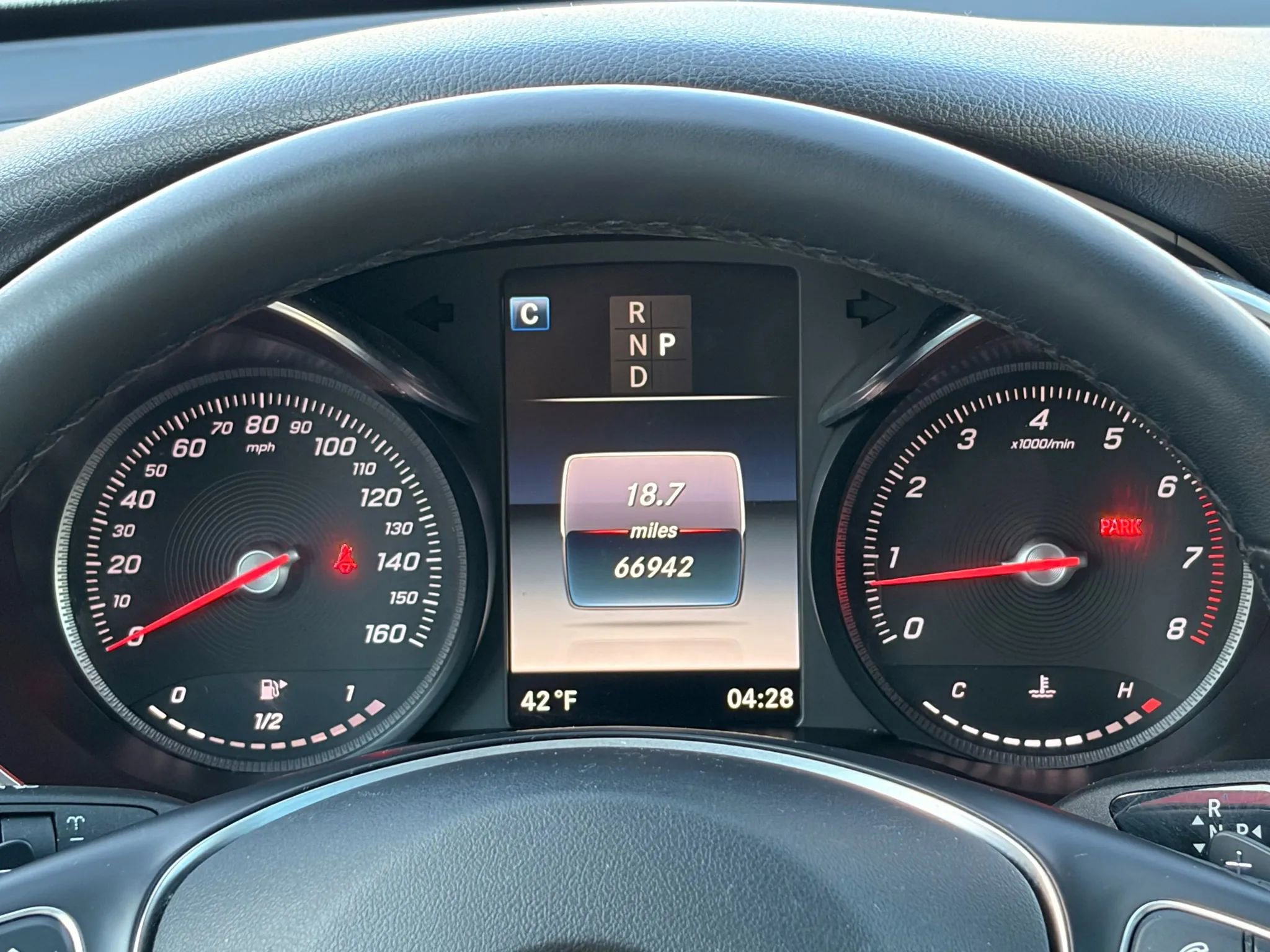 Used 2019 Mercedes-Benz GLC 300 4MATIC image 31