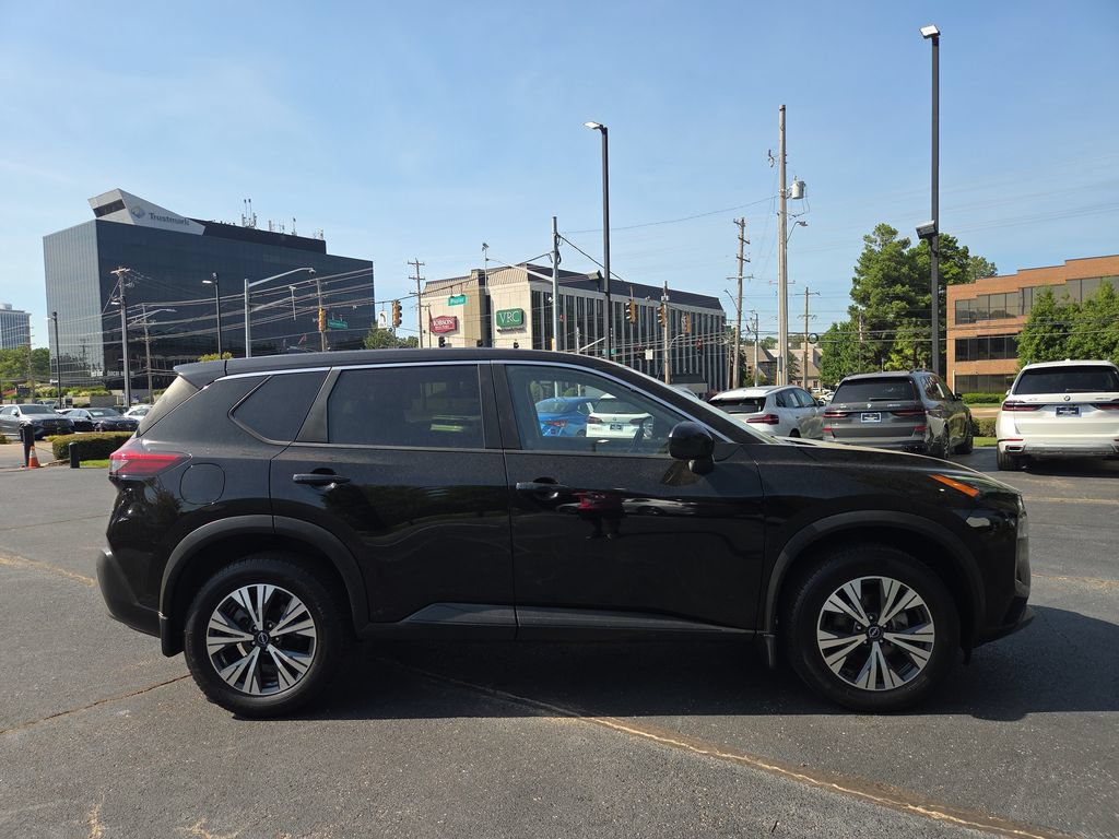 Used 2023 Nissan Rogue SV FWD image 6