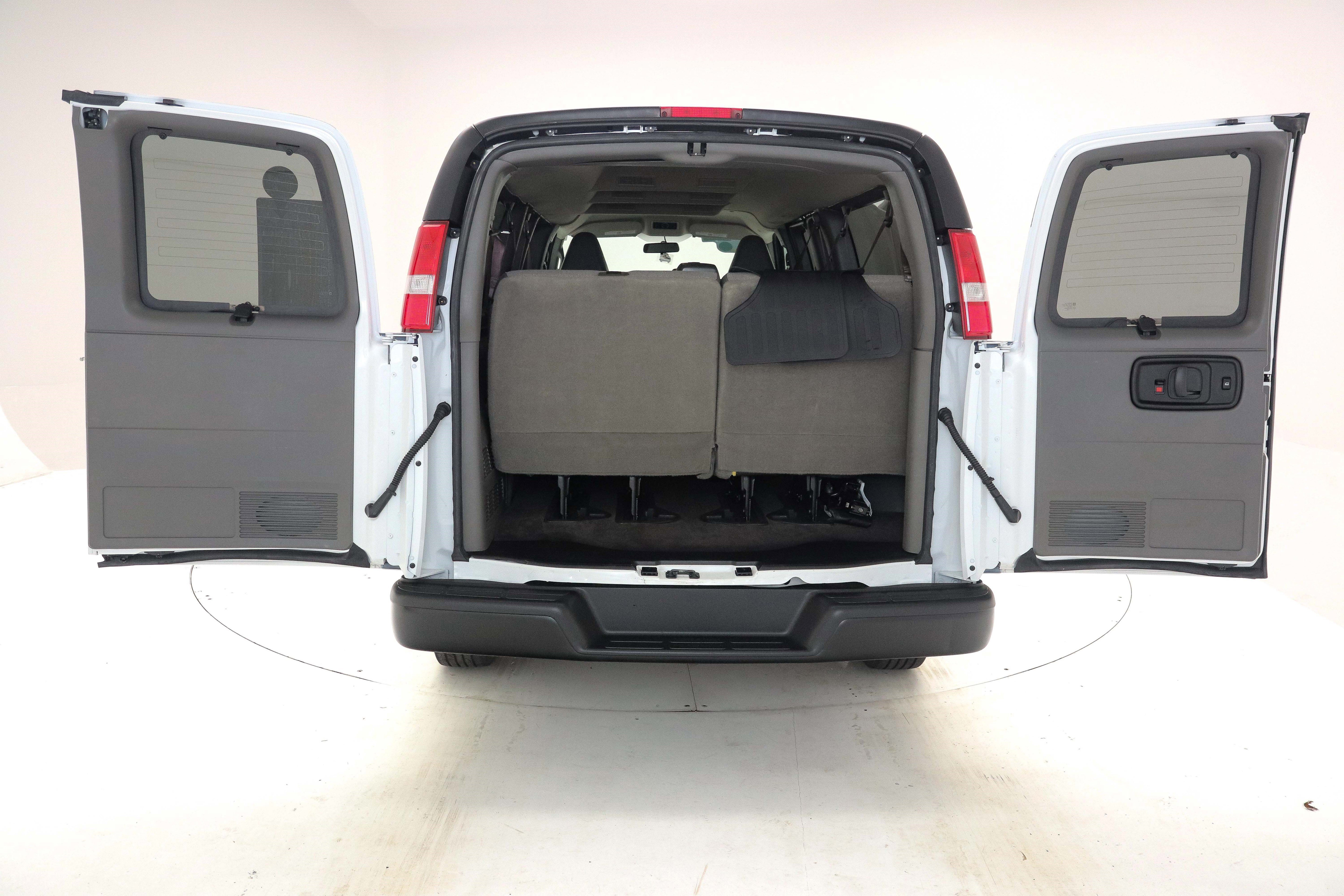 Used 2023 Chevrolet Express 3500 LS RWD image 10