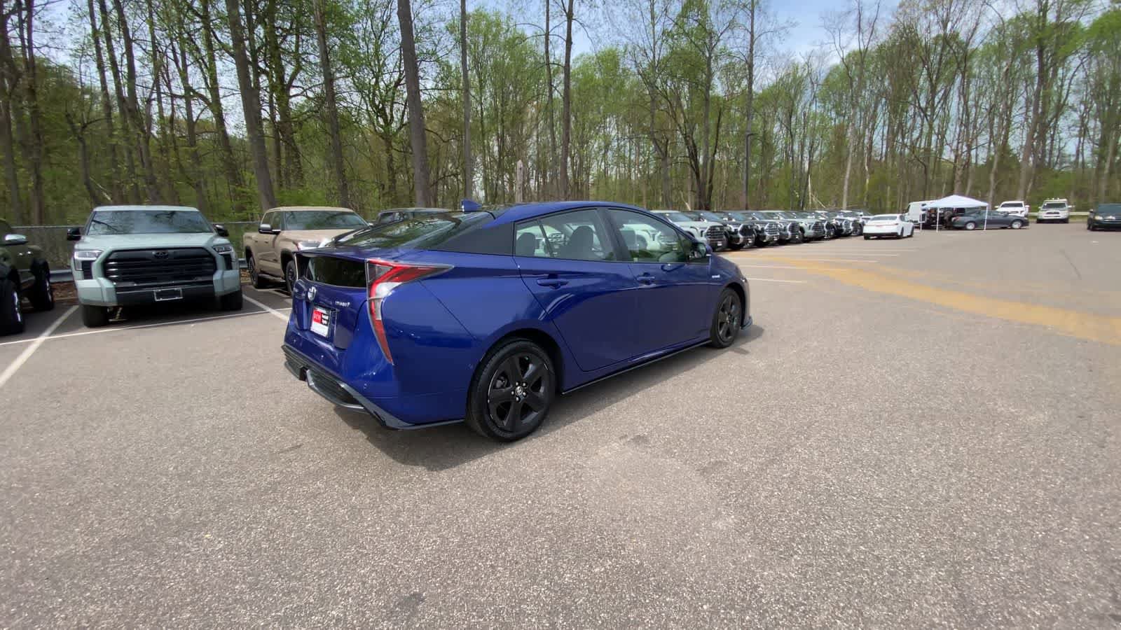Used 2018 Toyota Prius Three Touring w/ Appearance Package FWD image 12