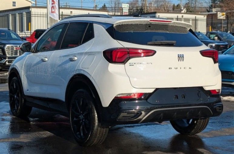 Used 2025 Buick Encore GX Sport Touring w/ Experience Buick Package image 3