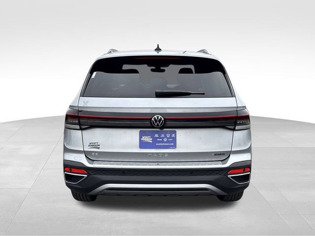 New 2026 Volkswagen Taos SE image 4
