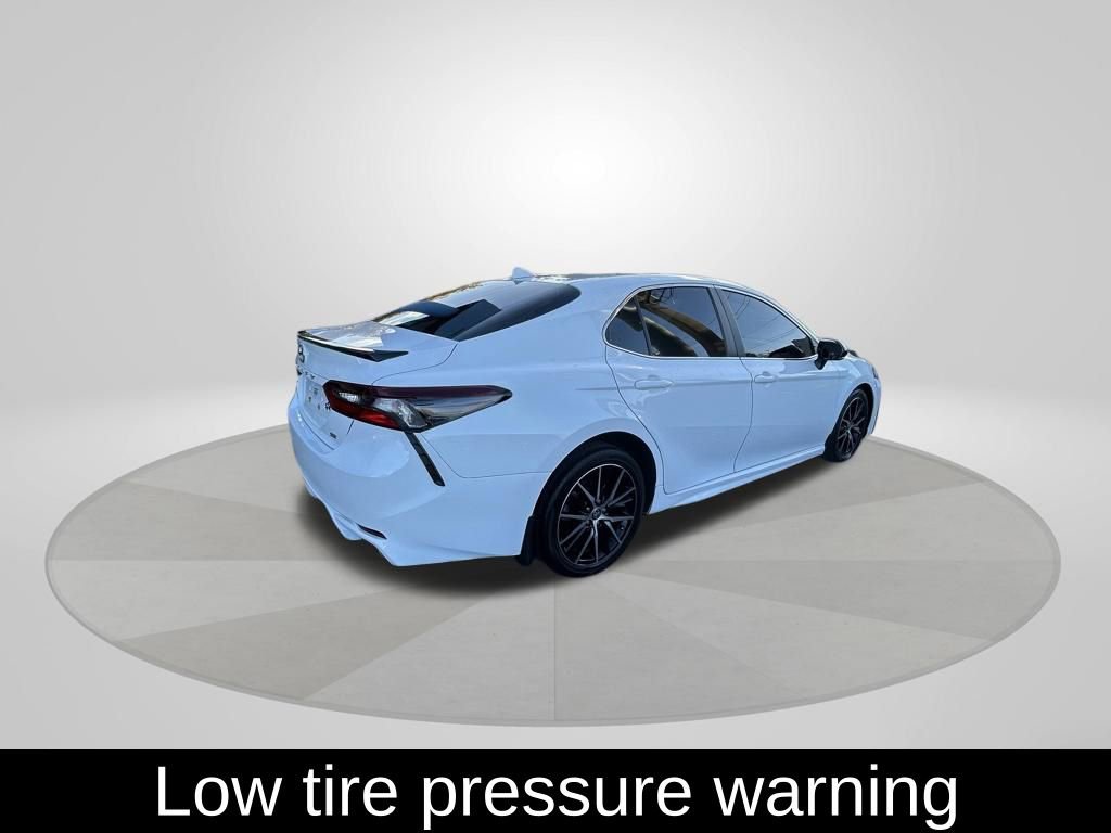 Used 2024 Toyota Camry SE w/ Convenience Package FWD image 7
