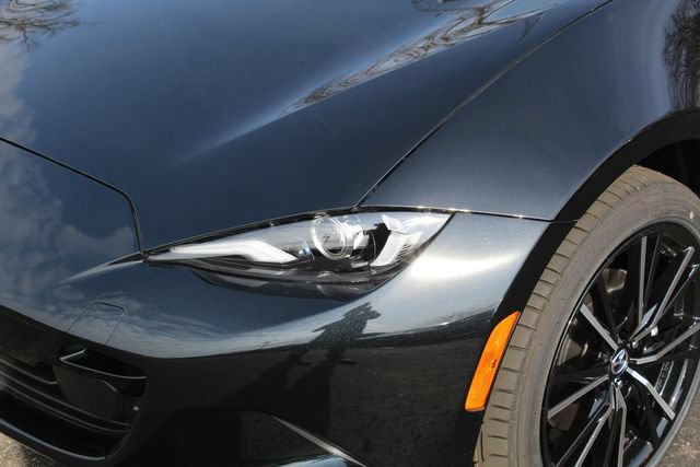 New 2026 MAZDA MX-5 Miata RF Grand Touring RWD image 9