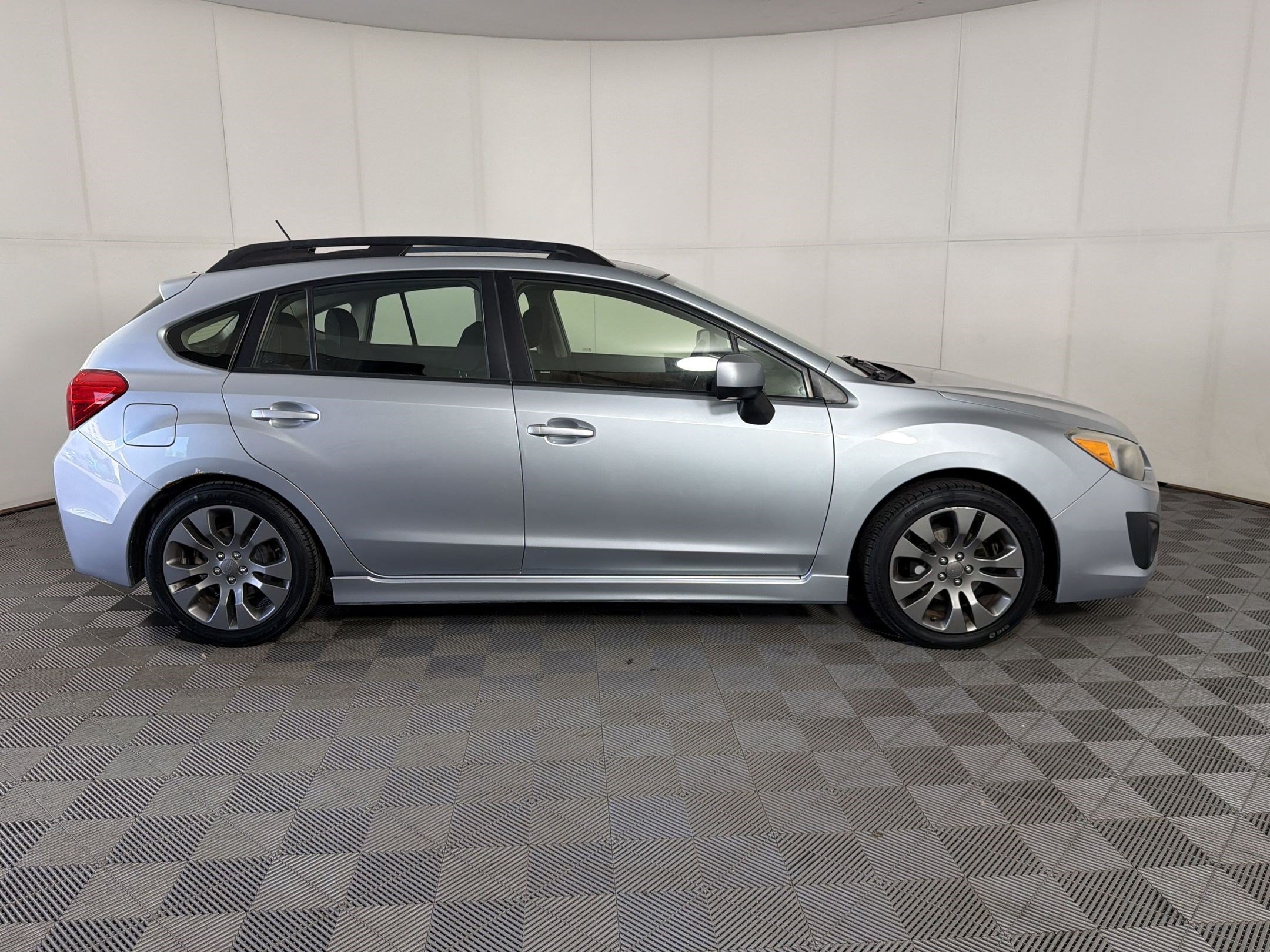 Used 2013 Subaru Impreza 2.0i Sport Premium w/ Popular Pkg 1 AWD/4WD image 8