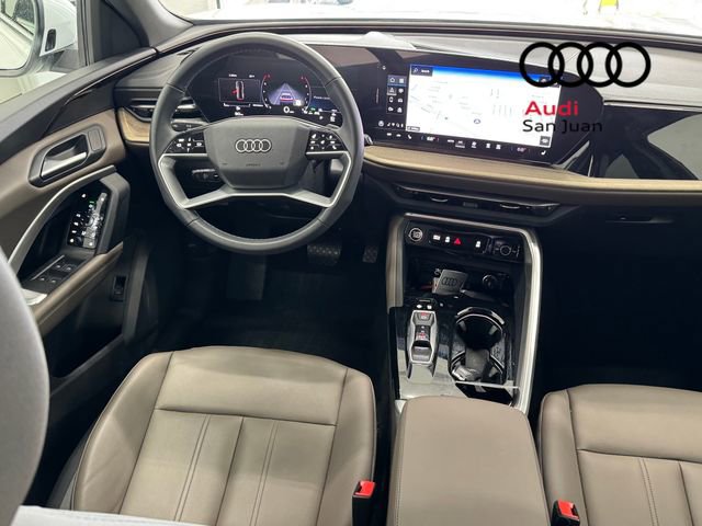 Used 2025 Audi Q5 Premium w/ Convenience Package image 29