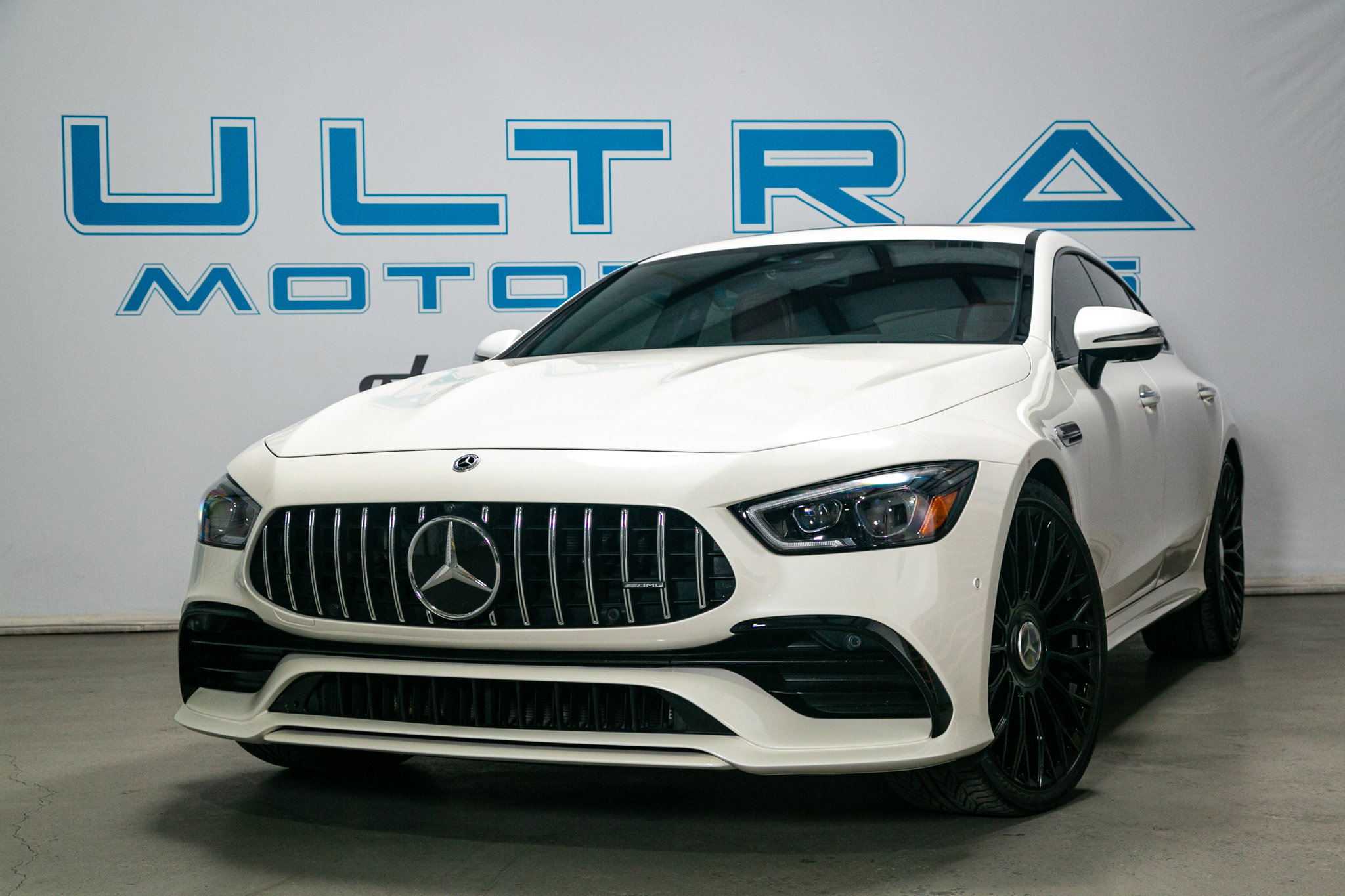 Used 2021 Mercedes-Benz AMG GT 43 image 3