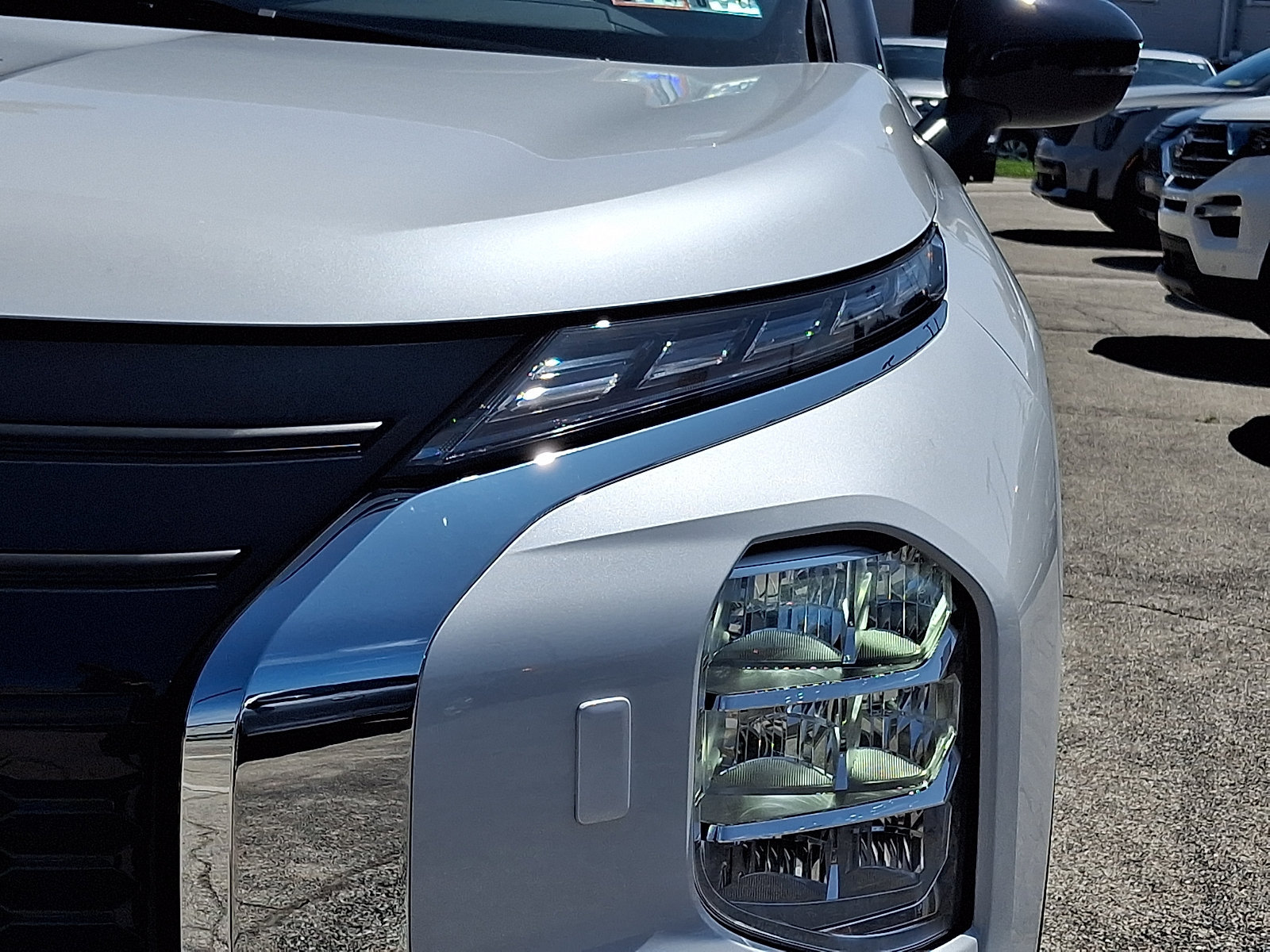 New 2026 Mitsubishi Outlander LE AWD/4WD image 7