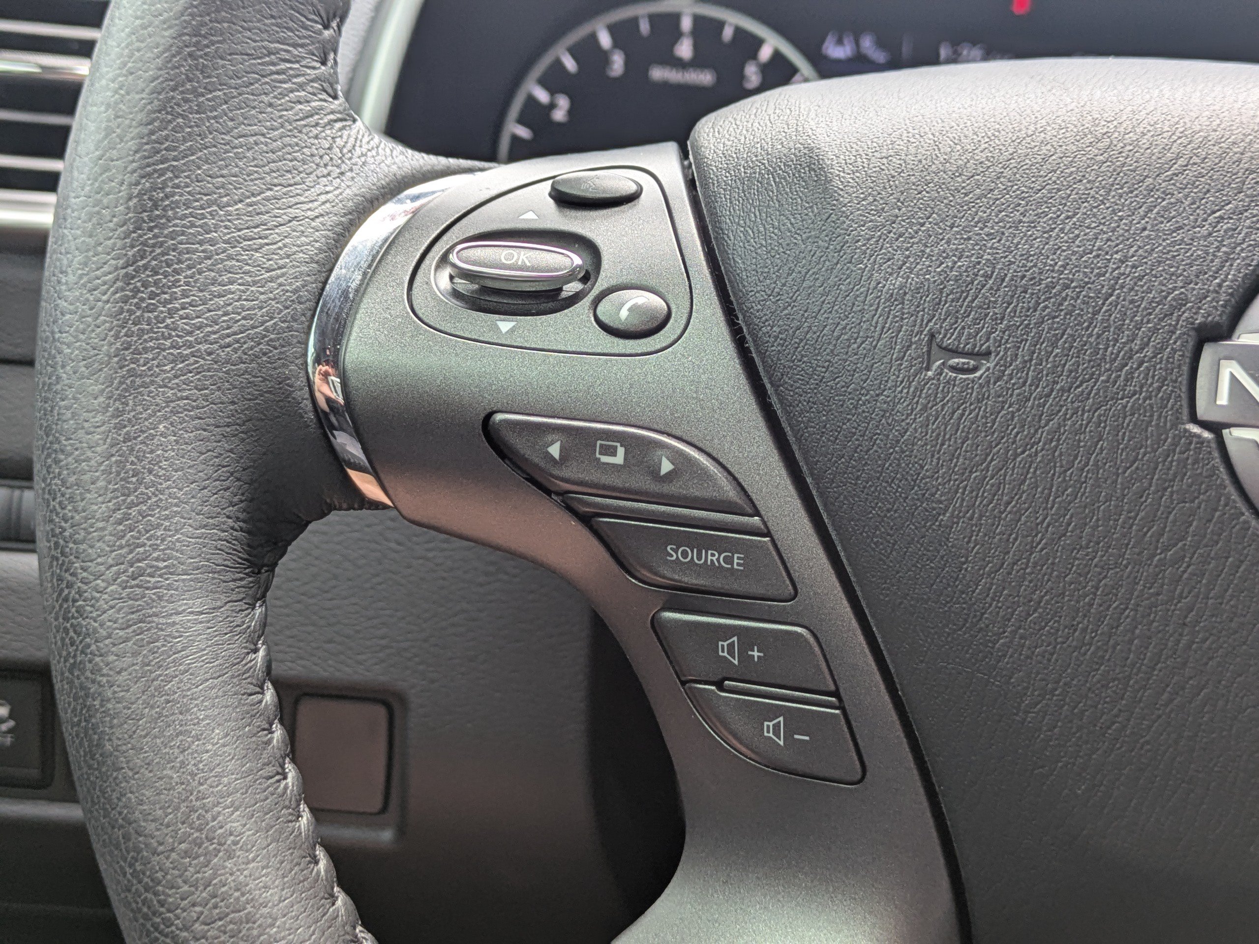 Certified 2024 Nissan Murano SV FWD image 27