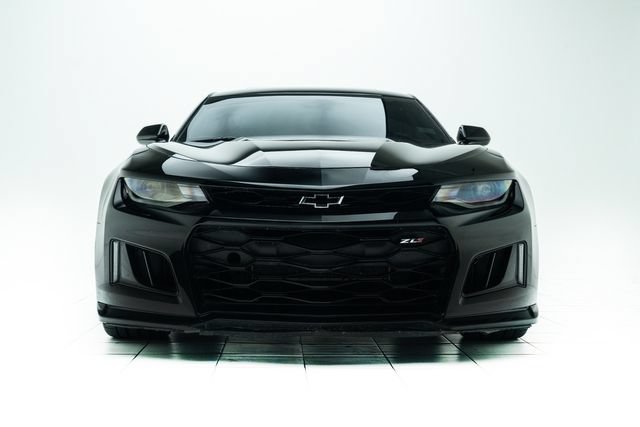 Used 2019 Chevrolet Camaro ZL1 RWD image 6