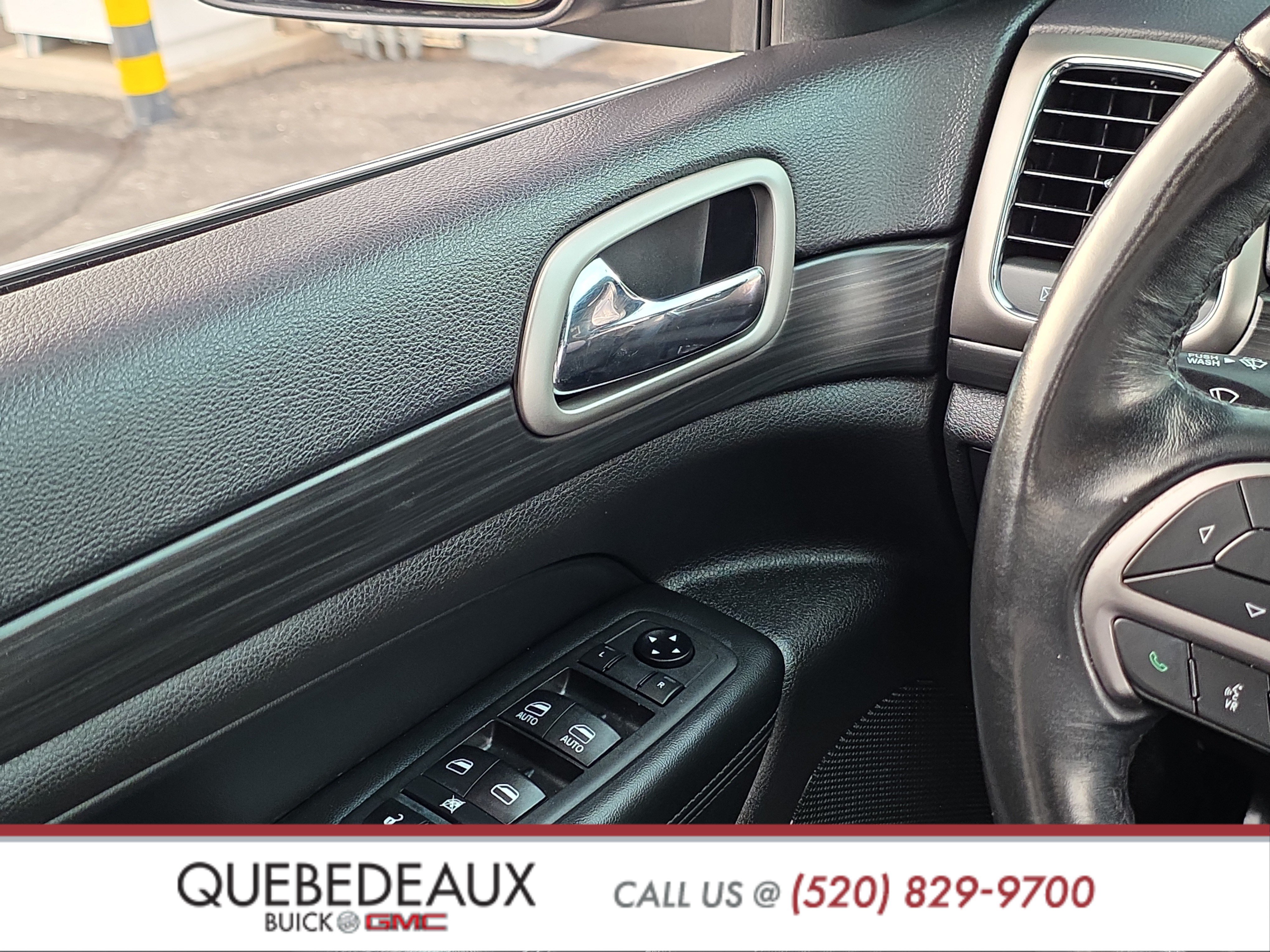 Used 2020 Jeep Grand Cherokee Laredo RWD image 21