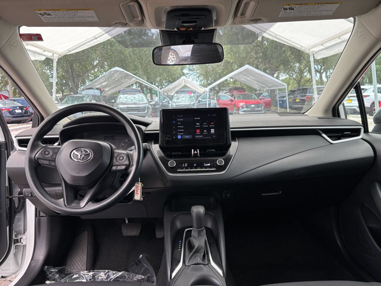 Used 2025 Toyota Corolla LE FWD image 30