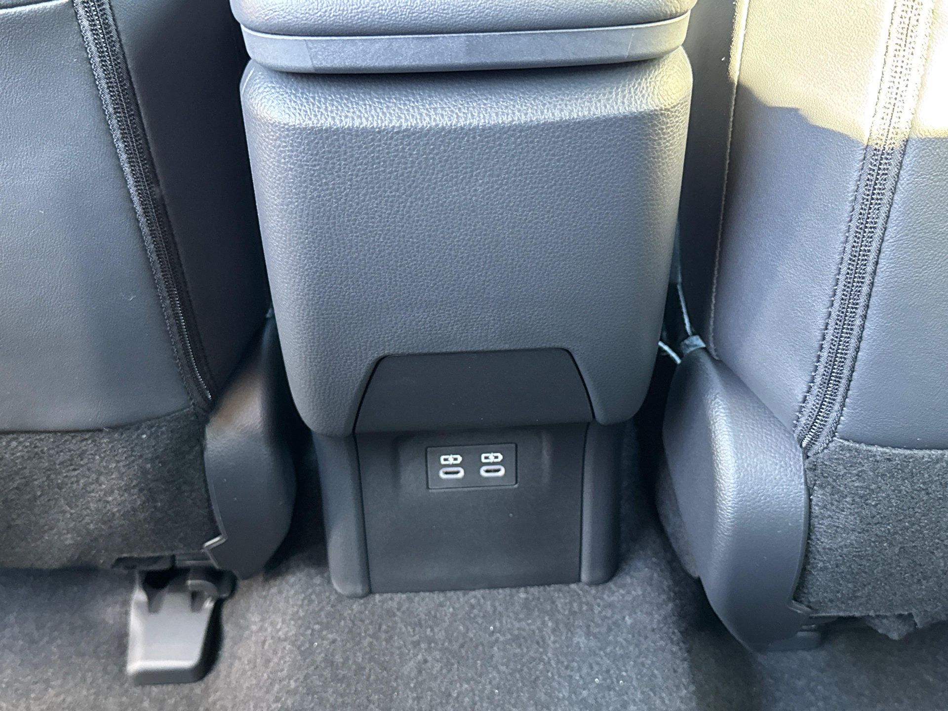New 2027 Toyota Prius XLE FWD image 19